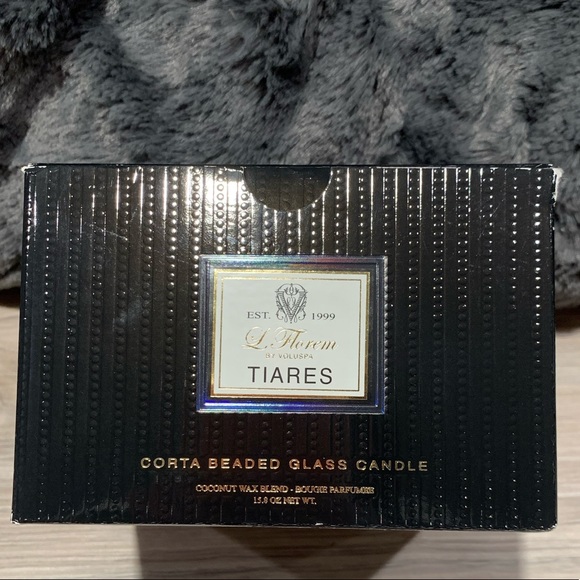 Voluspa Tiares Candle - Picture 2 of 4